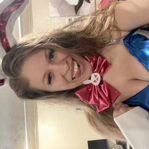 Hannah Foxx - HannahFoxx@Bunnyranch.com